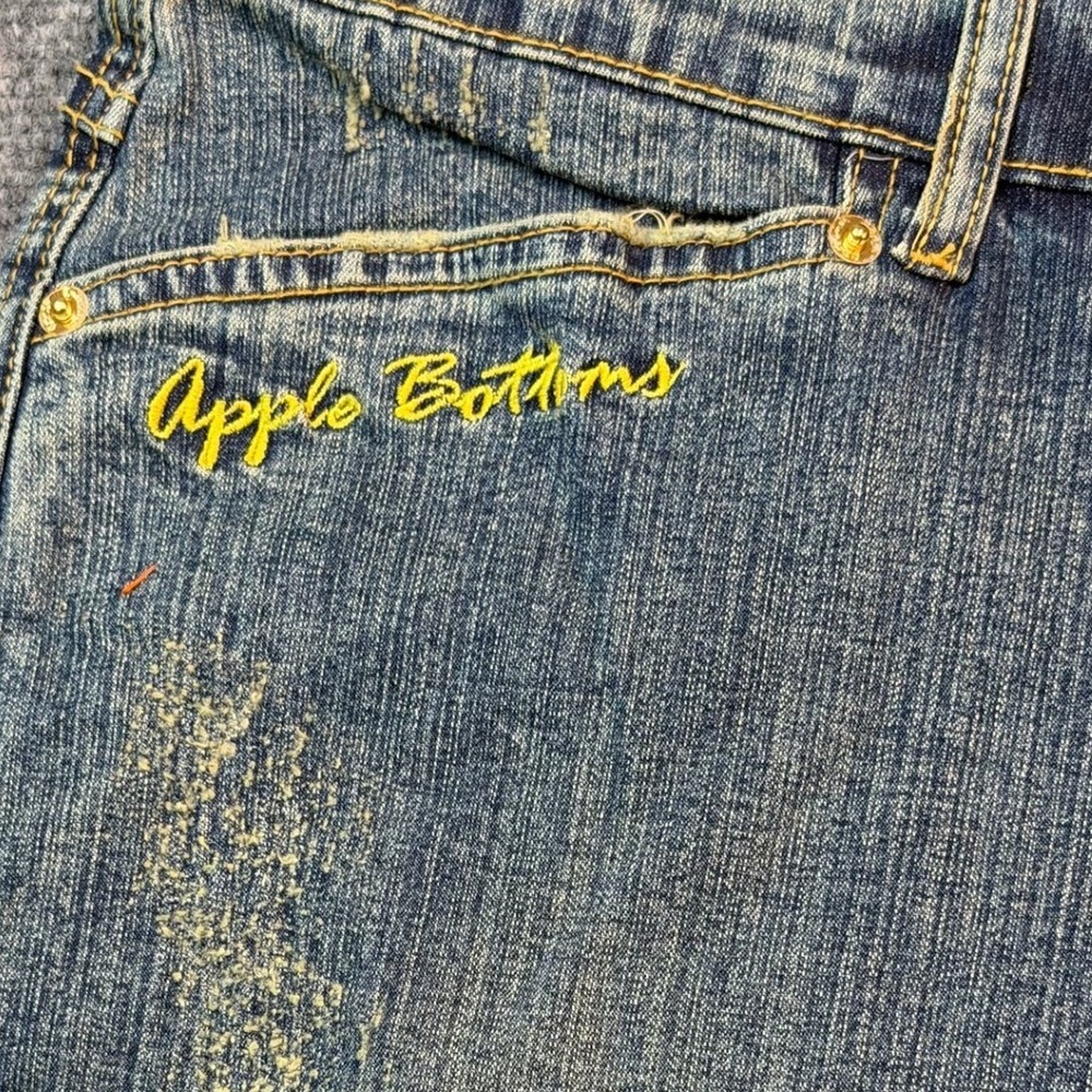 VTG Apple Bottoms Womens Jeans Size 14W Capri Distressed Yellow Embroidered NWOT - Picture 6 of 9